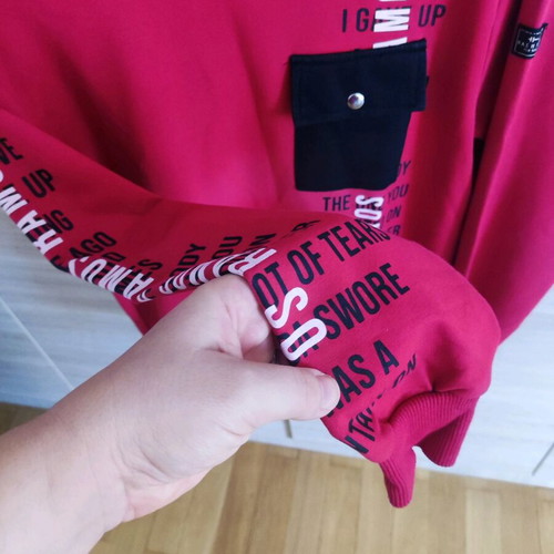Sweatshirt 12 years like new, black and red, size 152 cm