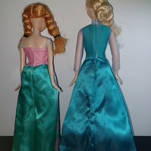 Disney Frozen dolls used, Elsa and Anna set