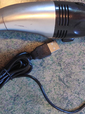 Mini USB Keyboard and Desk Cleaning Vacuum like new