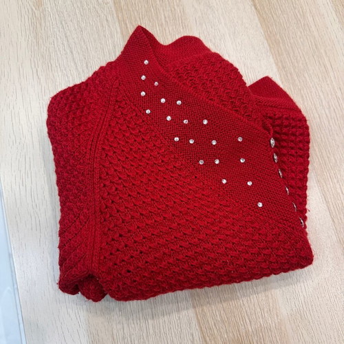 Knitted red sweater with strass and buttons like new, size L