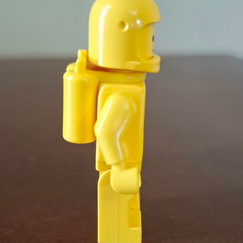 Lego Classic Space Minifigure Yellow with Air Tanks like new
