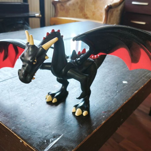 Playmobil dragon used with light and movable wing