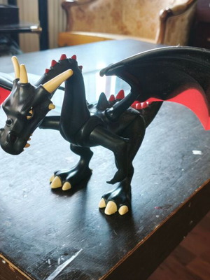 Playmobil dragon used with light and movable wing
