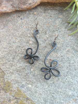 Handmade stainless steel wire earrings with stainless steel hooks