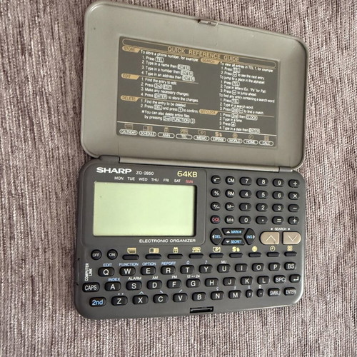 Sharp Electronic Organizer 64KB used with screen issue