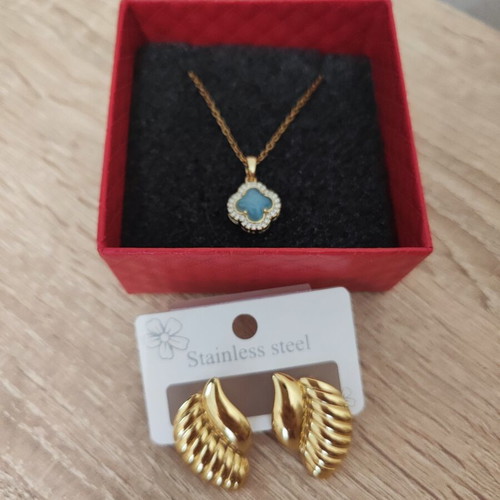 Jewelry set new, gold tone earrings and necklace