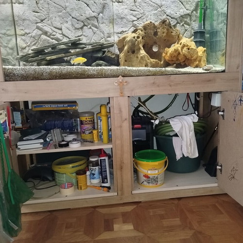 Aquarium furniture 350 liters used with EHEIM filter and LED lighting