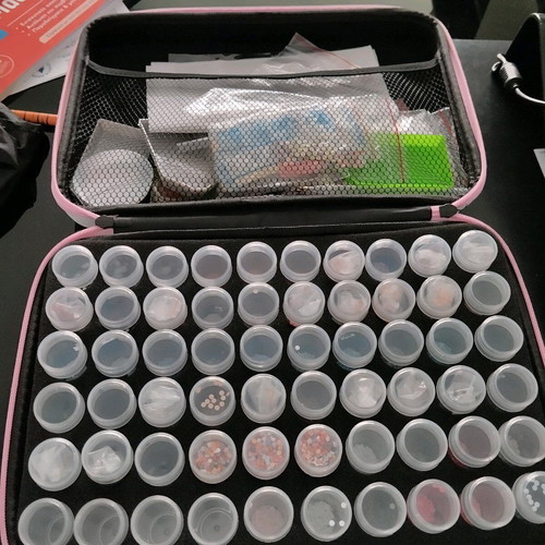 Diamond Dotz case with tools and colors like new