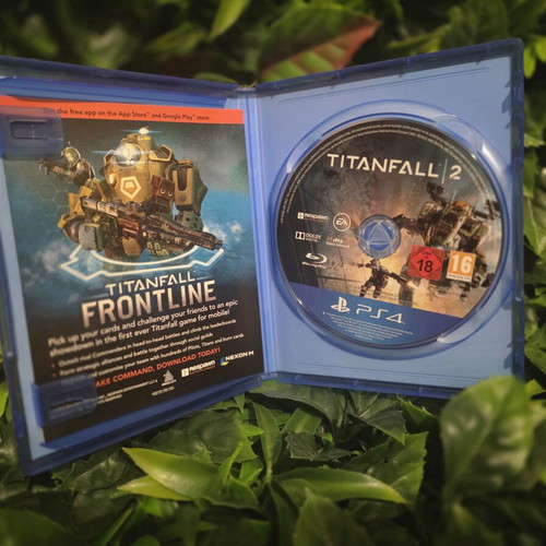 Titanfall 2 PS4 used, action shooter game