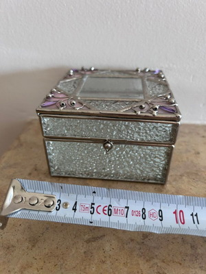 Glass jewelry box 11x9 cm