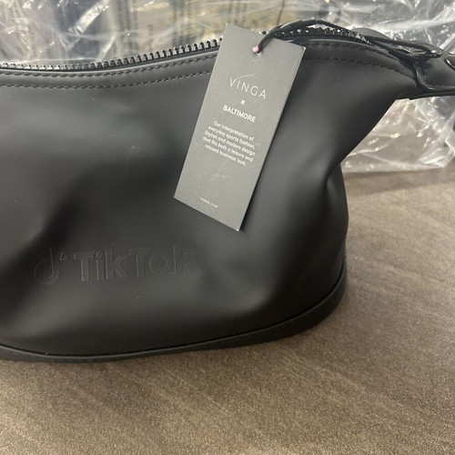 Vinga TikTok travel pouch new, black