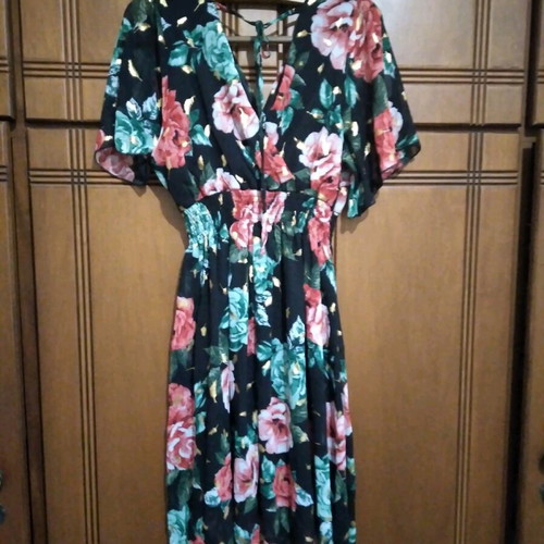 Floral wrap dress like new, size M