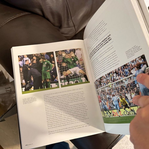 Edwin Van Der Sar biography like new