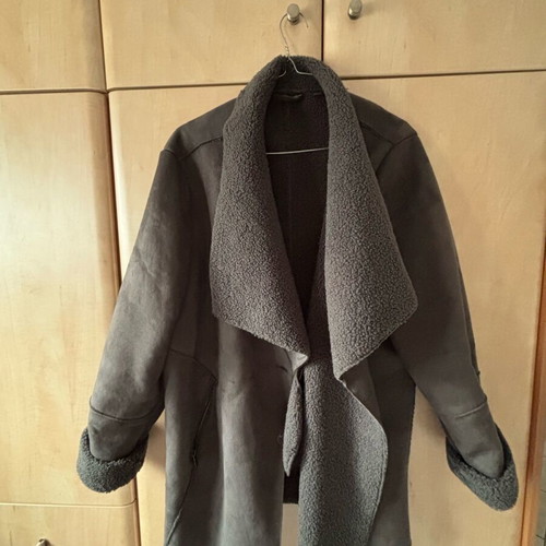 Halle Berry suede and fur coat size 46 like new, gray