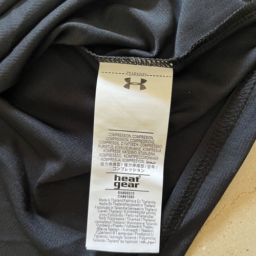 Under Armour T Shirt new with tags, medium, black