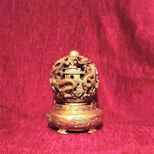 Chinese rotating feng shui ball like new, solid bronze
