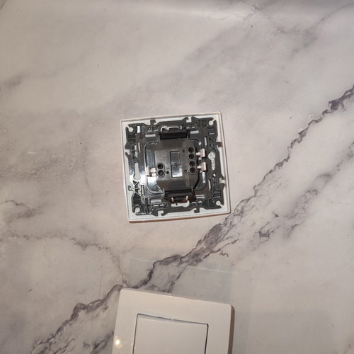 Set of 2 white simple wall switches