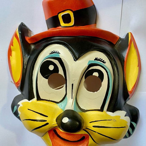 Vintage carnival plastic mask like new