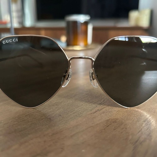Gucci GG1182S 001 55 sunglasses new unisex, gold frame, black lenses