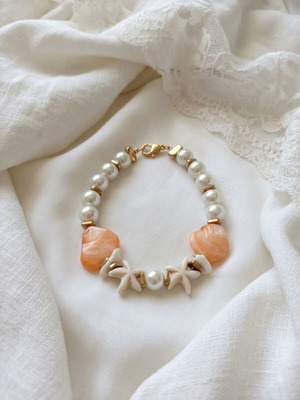 Bracelet with synthetic pearls and starfish, new