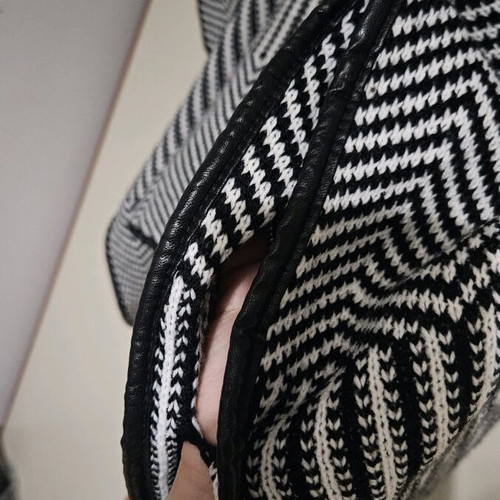 Overcoat cape winter like new, black and white