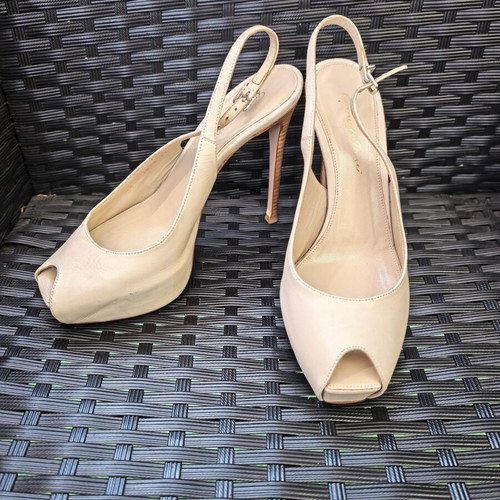 Gianvito Rossi high heel shoes size 37, 10cm heel height