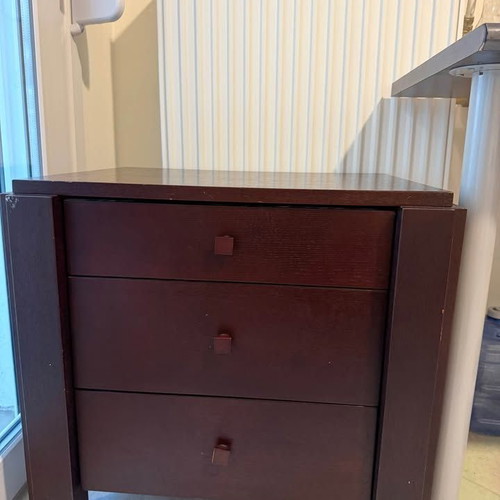 Nightstand used in very good condition