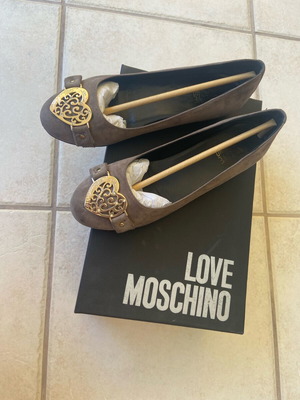Μπαλαρίνες love moschino