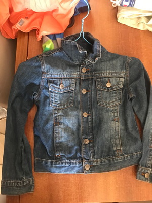 Benneton kids jean jacket like new, blue