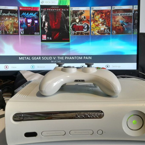 Xbox 360 Original 320GB softmodded console with many games and emulators