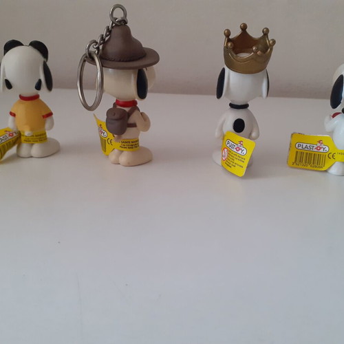Plastoy Snoopy figures set of four