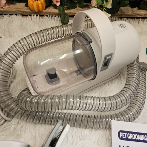 Pet Grooming Kit and Vacuum New