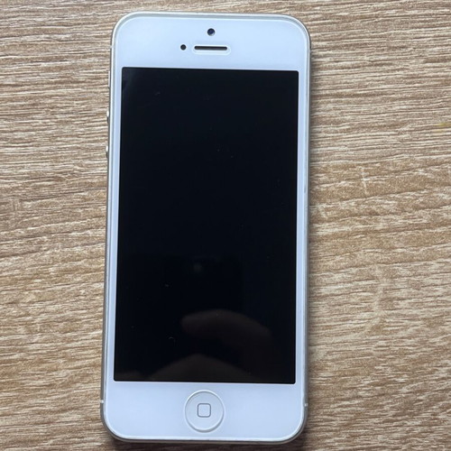 IPhone 5 used, silver, 32GB, Dual SIM, good battery health
