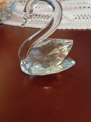 Swarovski crystal swan like new
