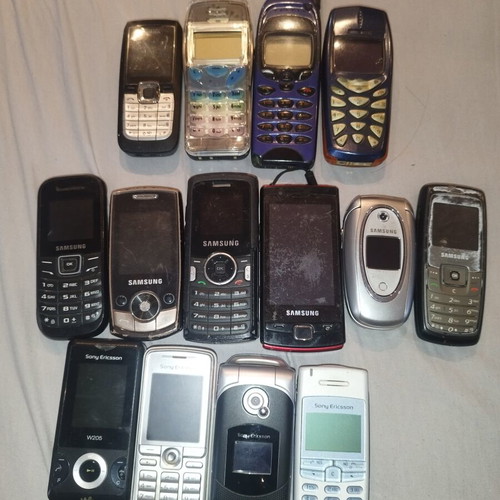 Nokia, Samsung and Sony Ericsson phones for parts used