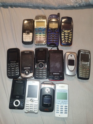Nokia, Samsung and Sony Ericsson phones for parts used