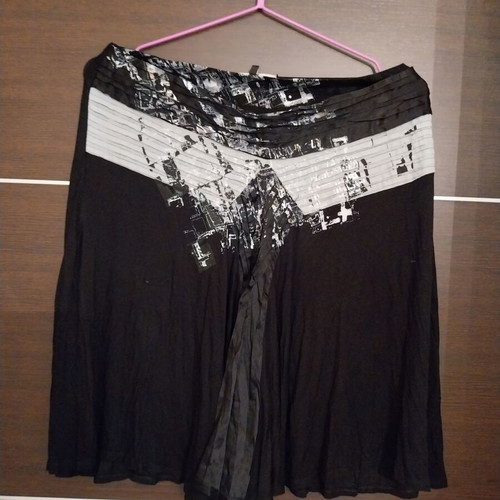Forel skirt with print like new, size 44