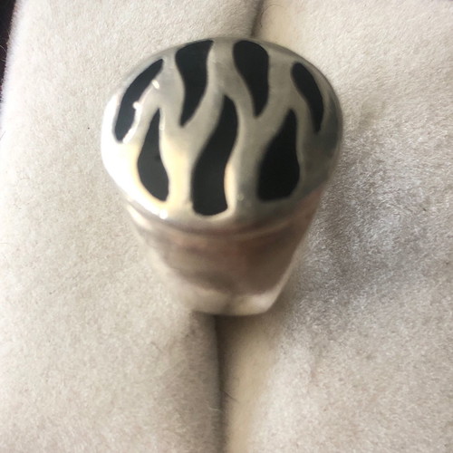 Silver 925 solid ring used in excellent condition