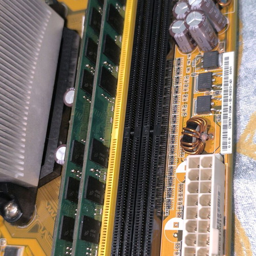 PC πακέτο ASUS M2N-VM HDMI με AMD Athlon 7750 και 4GB RAM σαν καινούργιο