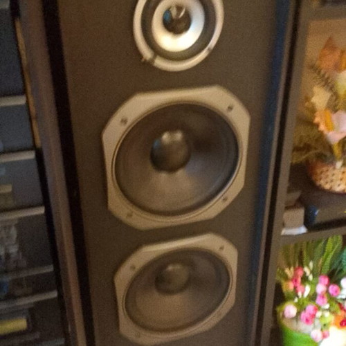 Sharp 7700 sound system used with speakers