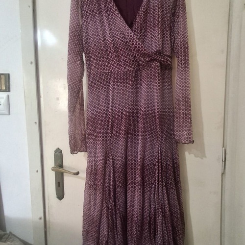 Alma Libre burgundy dress like new, tulle sleeves, lined