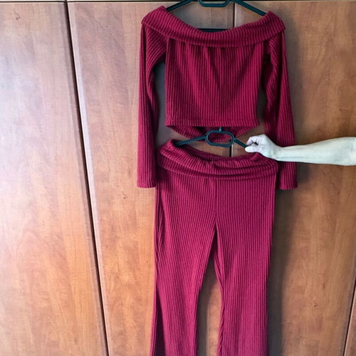 Set of flared pants and off-shoulder blouse like new, burgundy