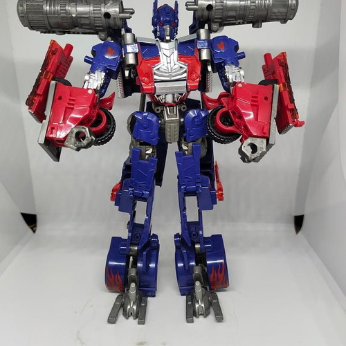 Transformer Optimus Prime collectible figure 18cm like new with box