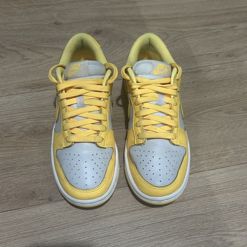 Nike Dunk Low sneakers like new, yellow, size 37.5