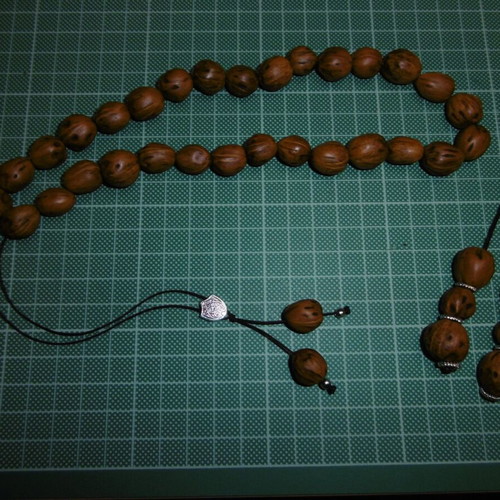 Handmade komboloi with nutmeg beads and begleri