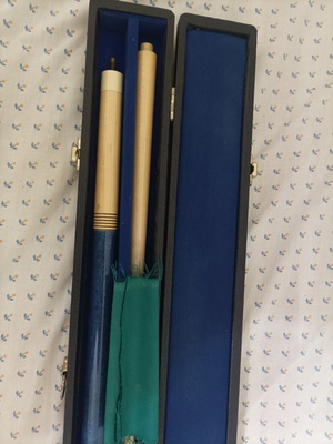 Billiard cue used, glued, fully functional