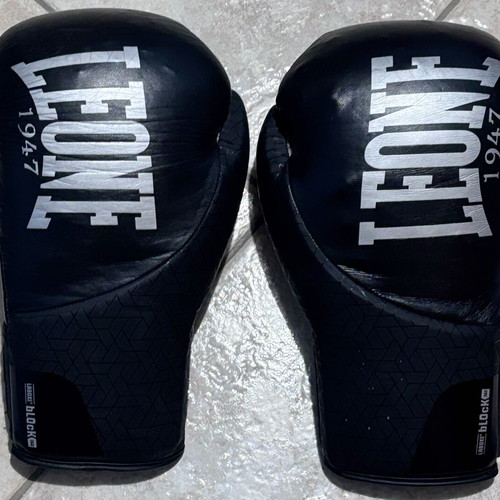 Leone 1947 16oz Texture Block boxing gloves refurbished, black