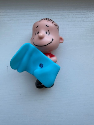 Φιγούρα Linus Van Pelt από McDonald’s Happy Meal Snoopy Peanuts 2015 μεταχειρισμένη