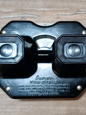 View Master used vintage bakelite with New York photo reel
