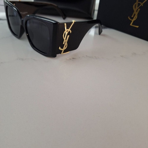 YSL Sunglasses like new, black with case